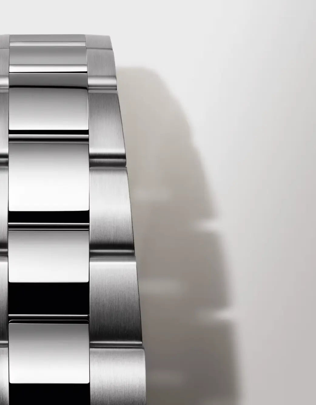 Seiko mod metallic silver oyster bracelet for seiko mod watches used at seiko mod labs
