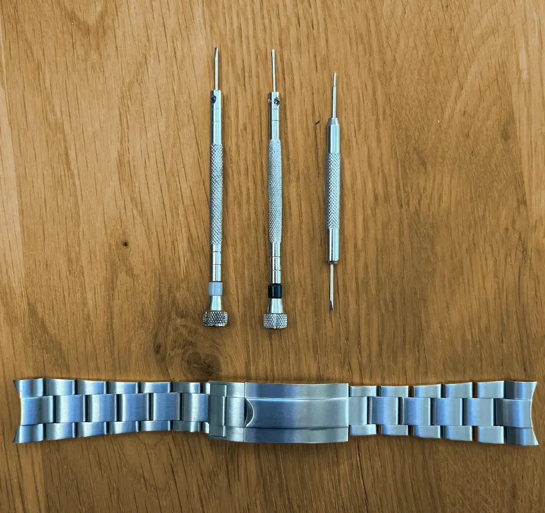 The Mod Labs Adjustment Kit With a Bracelet