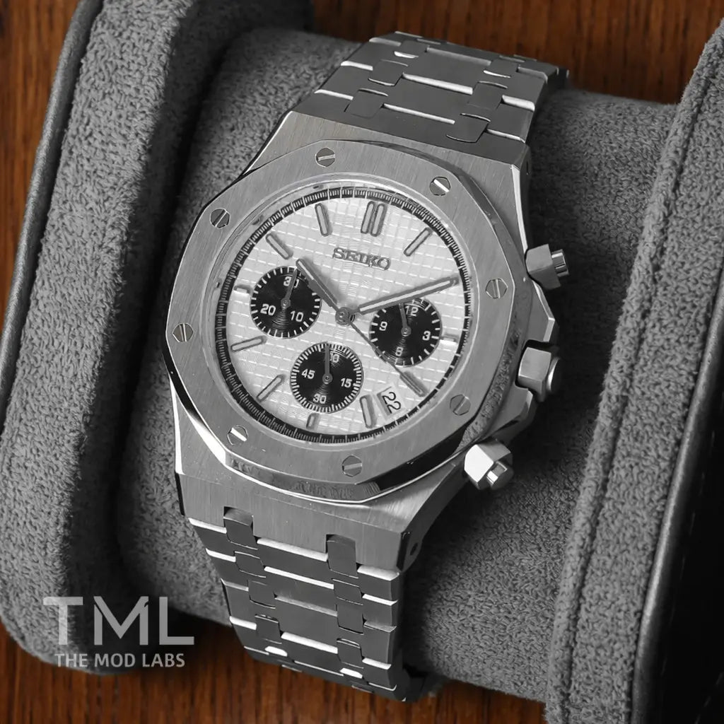 Royal Seikoak Chronograph - Panda